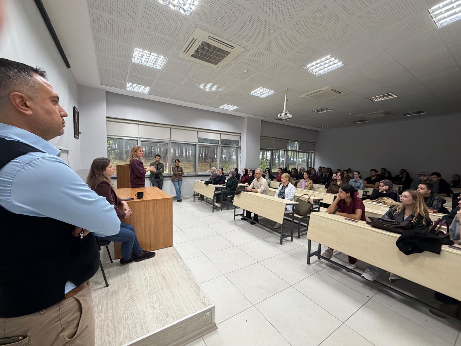 2026-2027 Egitim-Ögretim Yılı FTR Bölümü Dönem 4 Öğrencilerine Klinik Oryantasyon Eğitimi Verildi.